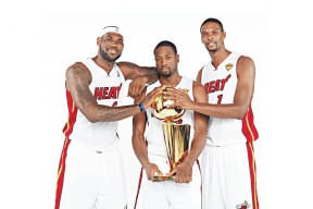 联盟是否应设立多语种比赛直播平台，英雄联盟职业联赛开语音吗