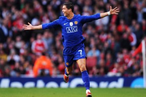 德甲激战，球迷表达支持，德甲现场