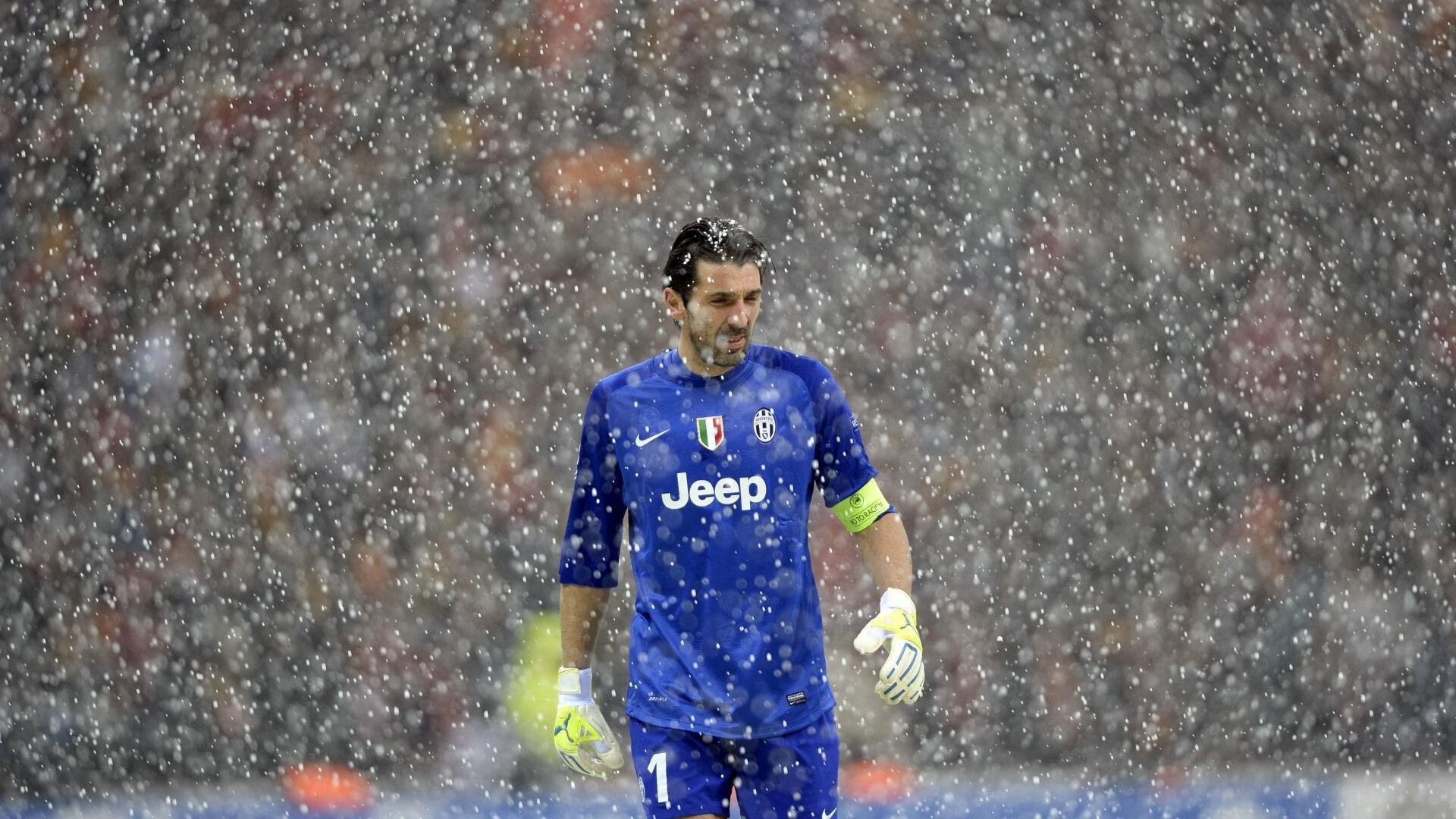 “青少年足球爱好者云集首届线上比赛”，青少年足球赛事app